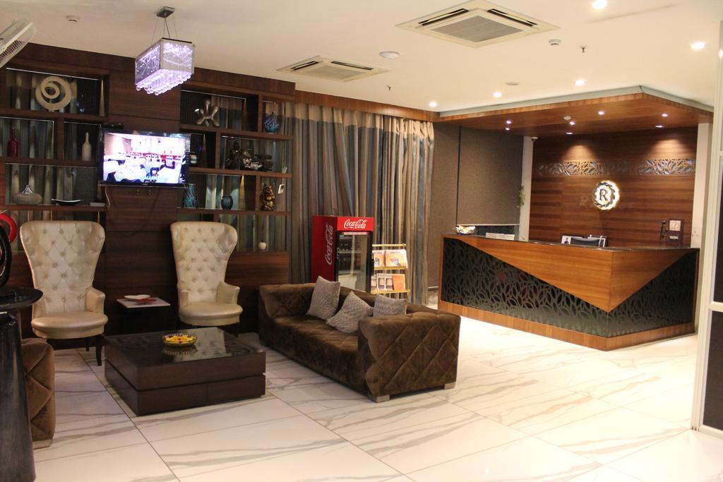 Hotel Rallentino Kota  Dış mekan fotoğraf